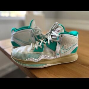 Nike Kyrie Infinity